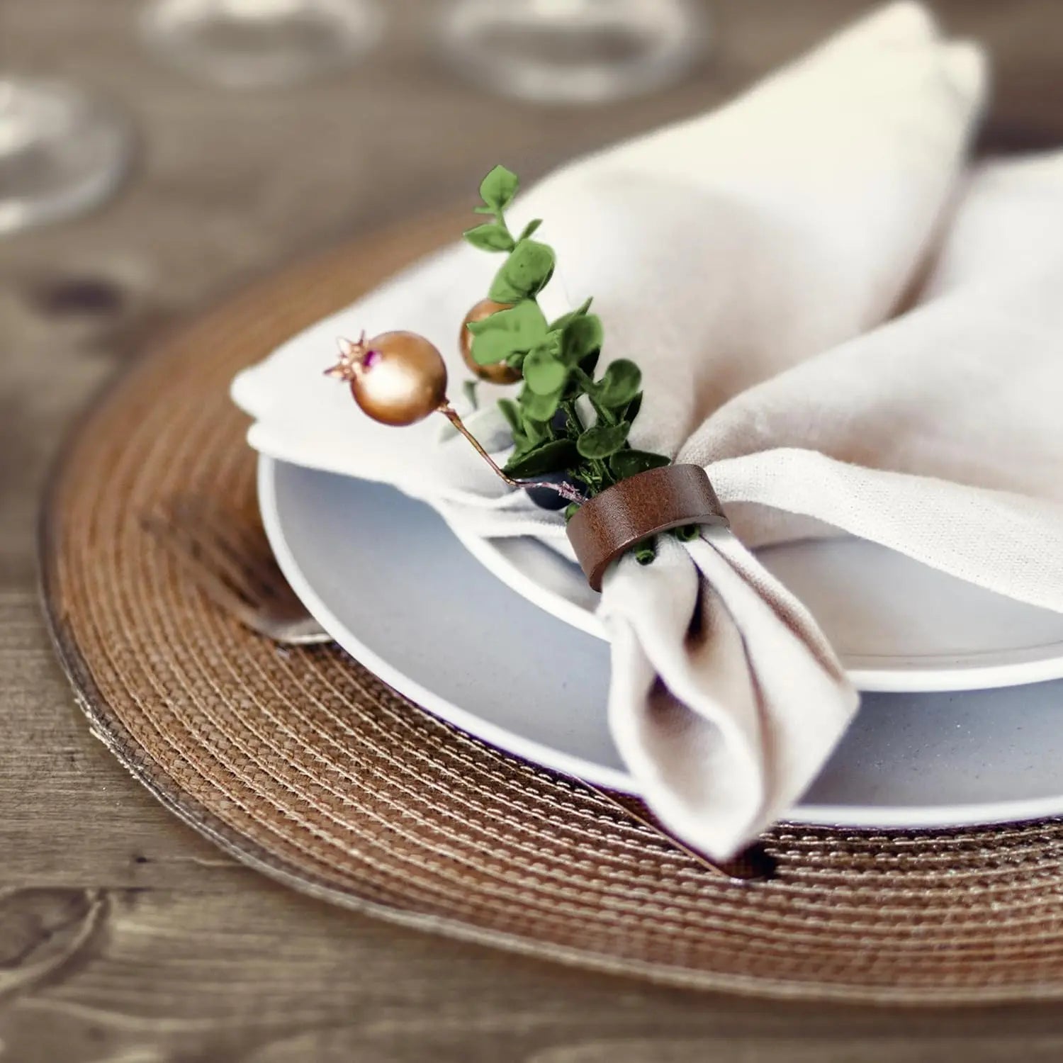 Set of 12 Wood Napkin Rings Dining Table Napkin Holder Decorative Holiday Napkin Rings for Wedding Party Dinner Table Decoration